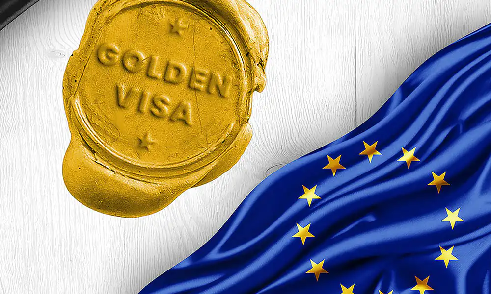 Con dấu sáp Golden Visa vàng và cờ EU minh họa bài viết ba mức đầu tư Golden Visa Hy Lạp